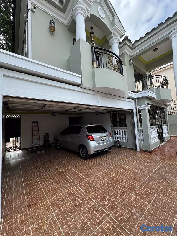 casas - venta de casa de lujo con piscina y terraza en Lucerna Santo Domingo este  8