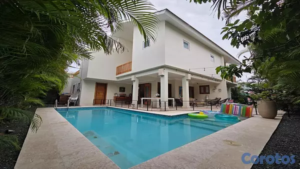 casas vacacionales y villas - Venta Villa en Punta Cana Village con Linea blanca 1