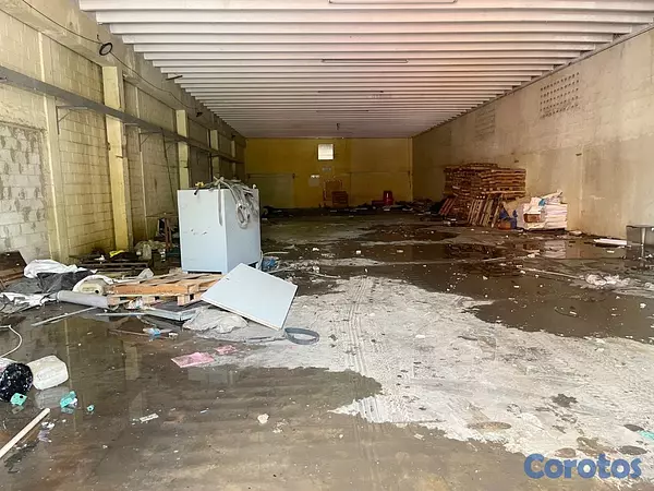 oficinas y locales comerciales - Local tipo almacén primer nivel  2