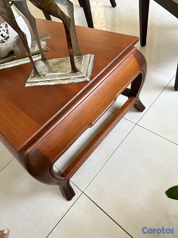 muebles y colchones - Mesa de centro en Caoba  3
