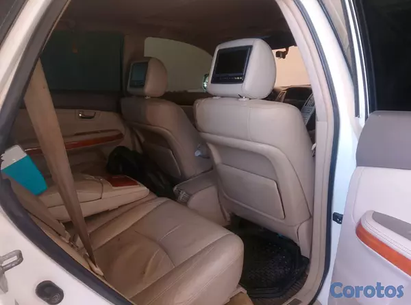 jeepetas y camionetas - Oportunidad Lexus RX 330 en excelentes condiciones  3