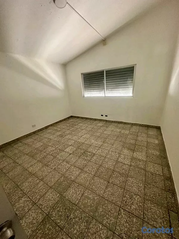 oficinas y locales comerciales - alquilo local 1er piso 450 mts en naco  9