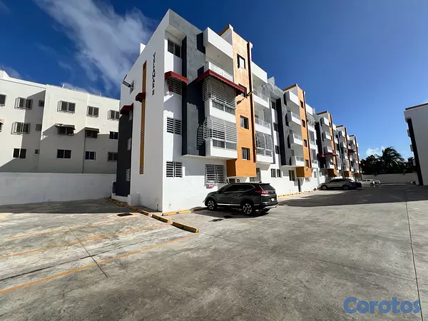 apartamentos - venta de 4to piso con terraza en la autopista de san isidro con bono vivienda  5