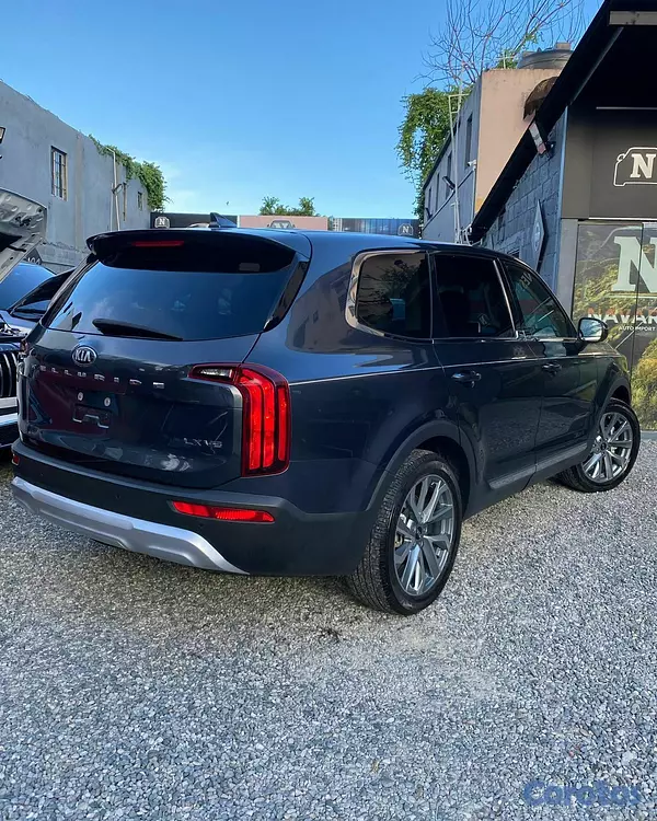 jeepetas y camionetas - KIA TELLURIDE LX 2020 9