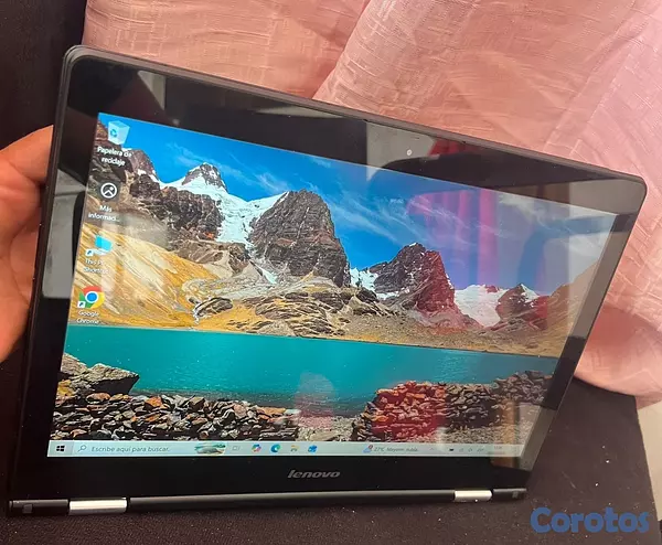 computadoras y laptops - Vendo Laptop Lenovo 2-in-1 Pantalla Touch HD Modo  9