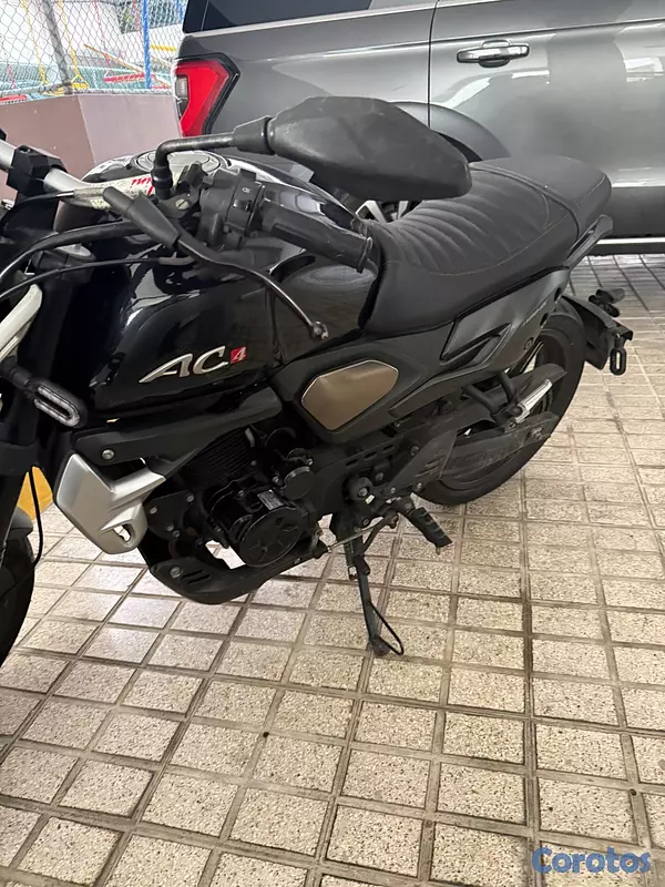 motores y pasolas - Loncin AC4 250 2021 4