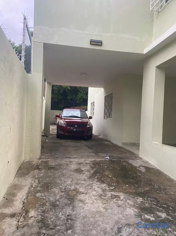 casas - Casa en Alquiler uso Recidencial en Avenida Independencia.  3