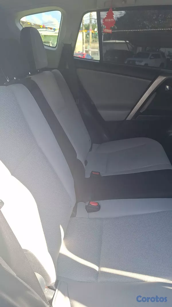 jeepetas y camionetas - TOYOTA RAV4 2017 XLE 5