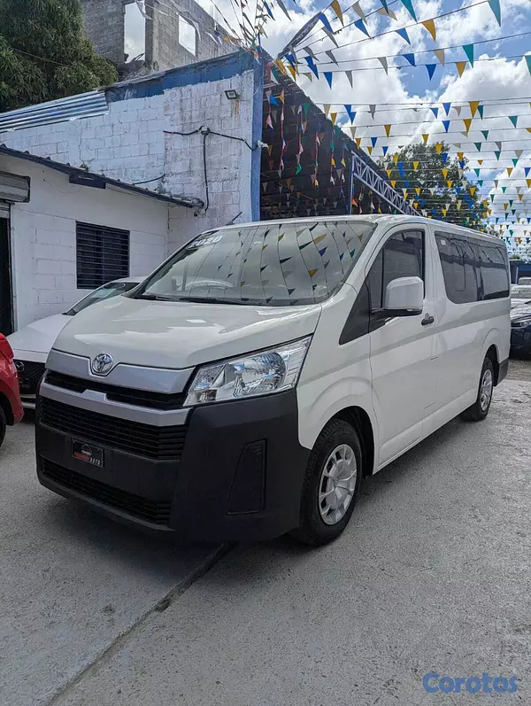 otros vehiculos - TOYOTA HIACE 3