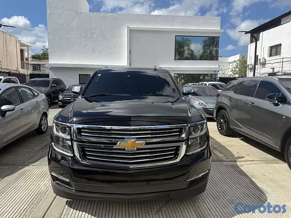 jeepetas y camionetas - Chevrolet Suburban LT 2017 2
