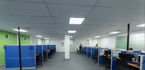 oficinas y locales comerciales - 🔵 Alquilo Oficina  3er piso 400 mts en Naco 
 2