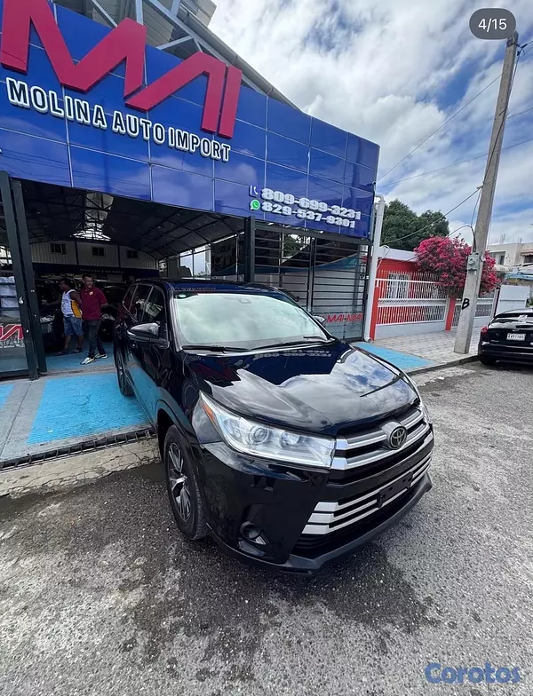 jeepetas y camionetas - Toyota Highlander LE 2019 4