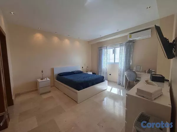 apartamentos - vendo la Esperilla piso 16 dos habitaciones 2.5 baños dos parqueos balcón serví 9