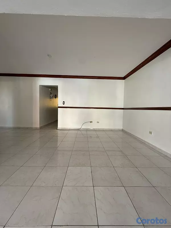 apartamentos - independencia km 71/2 segundo piso tres hab de 147 metros y 11 paq. RD 8,600,00” 9