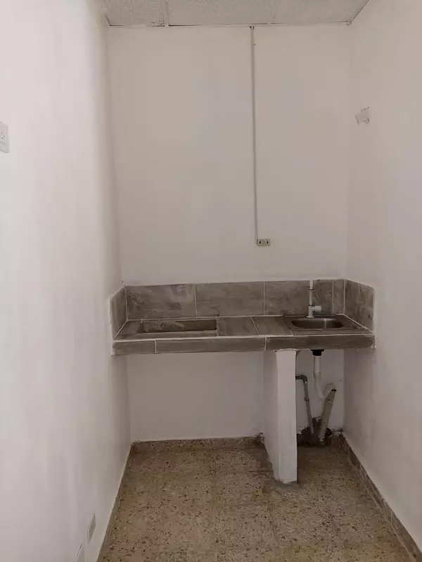 apartamentos - Alquiler Estudio Sin Amueblar, Avenida Delgado, Gazcue, Santo Domingo 2