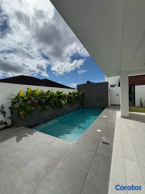 casas - Vendo Hermosa casa en residencial privilegiado  4
