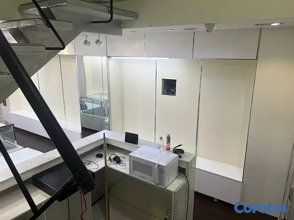 oficinas y locales comerciales - Local en Bella Vista Mall primer Nivel  2