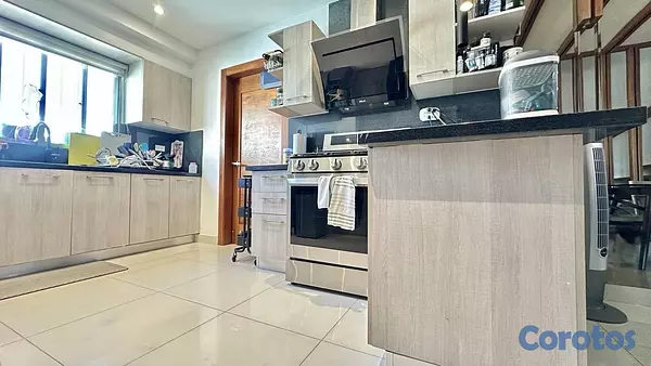 apartamentos - vendo urbanización real PH tres habitaciones con baños tres parqueos terraza  6
