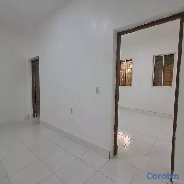 oficinas y locales comerciales - Local para oficina 1er piso en Gazcue 2