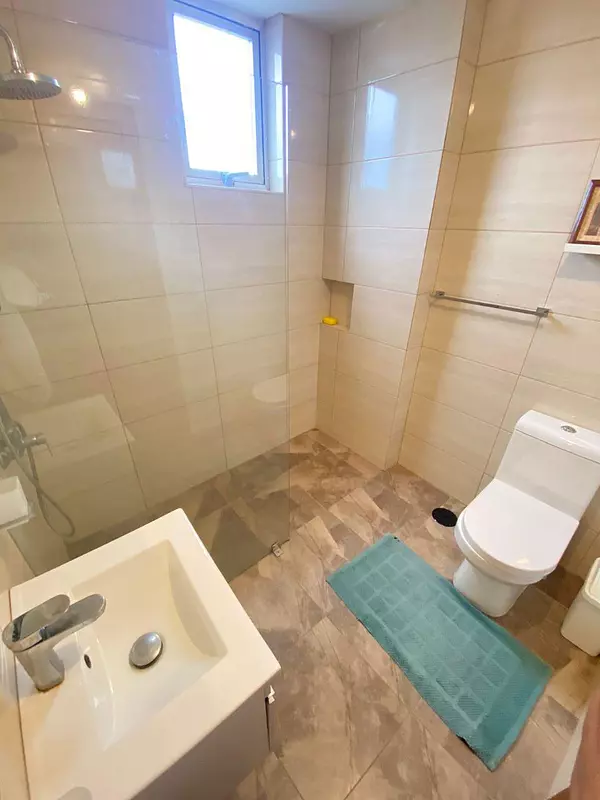 apartamentos - Apartamento en Alquiler Amueblado PARAÍSO USD 950. 6