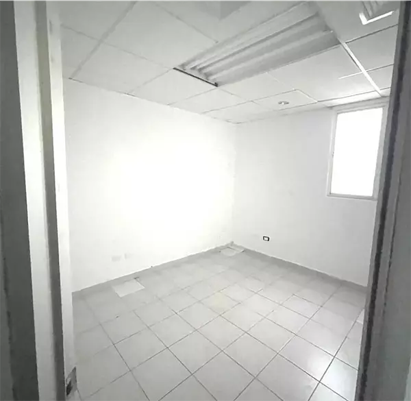 oficinas y locales comerciales - Oficina o consultorio en naco 3