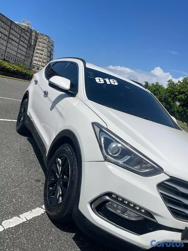 jeepetas y camionetas - Hyundai Santa Fe 2016 CRDI TURBO DIESEL 9