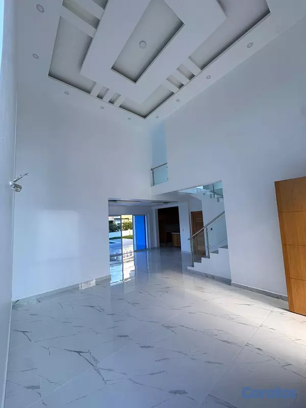 casas -  Casa de 2 Niveles en Venta – Residencial  3