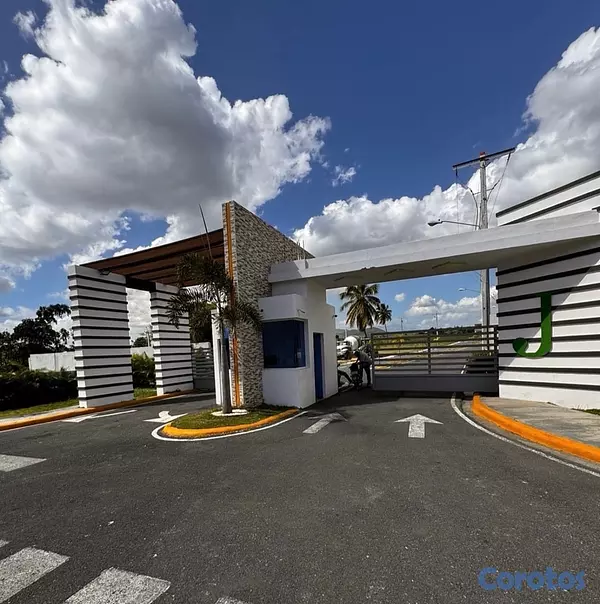 solares y terrenos - Terreno en residencial cerrado con piscina y seguridad 24h (solar 288m²)  3