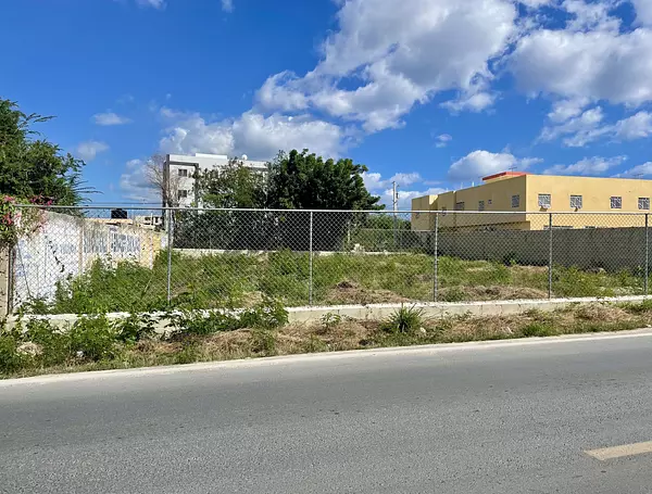 solares y terrenos - La Romana en La Caleta - Terreno de 540 m² 2