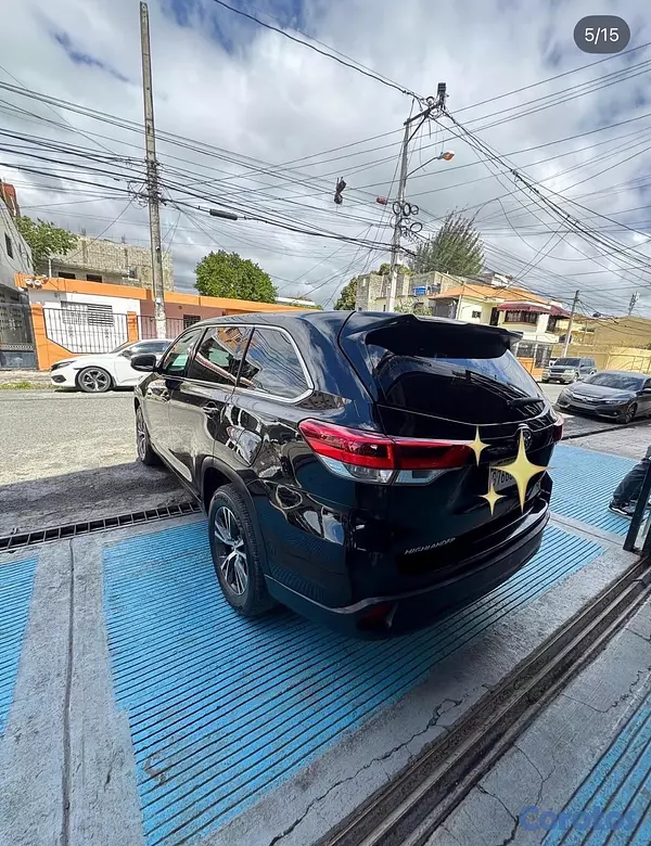 jeepetas y camionetas - Toyota Highlander LE 2019 5