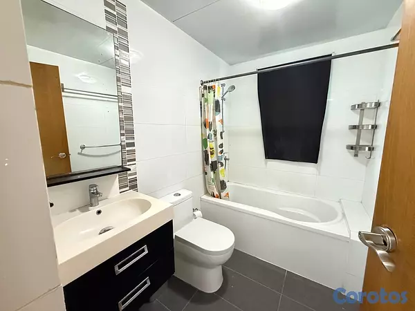 apartamentos - vendo Evaristo Morales dos habitacion2.5 baños dos parque balcón servicio  7