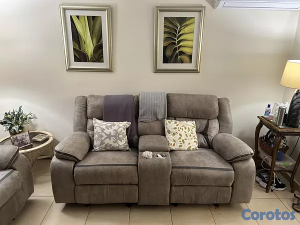 muebles y colchones - 🛋️ SE VENDEN 2 SOFÁS RECLINABLES — ¡OPORTUNIDAD ÚN 4