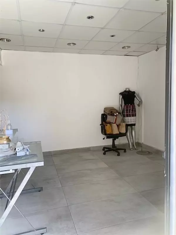 oficinas y locales comerciales - Local céntrico castellana 3