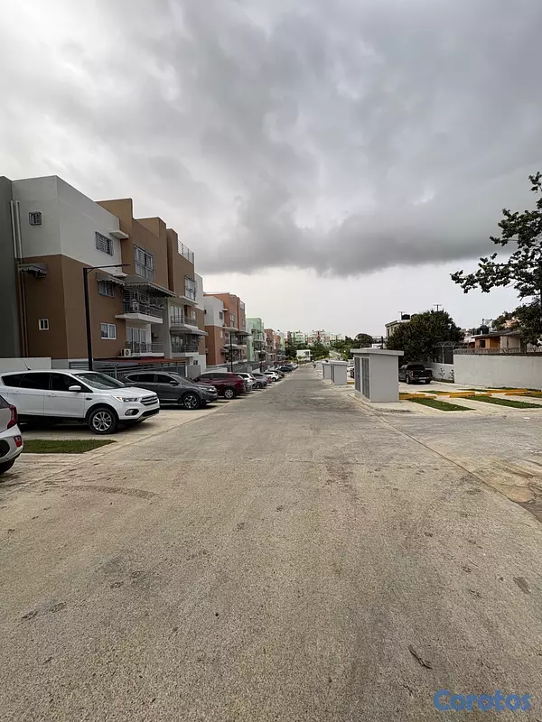 apartamentos - 📍 Residencial MNG 152, cerca de la Prolongación 27 8