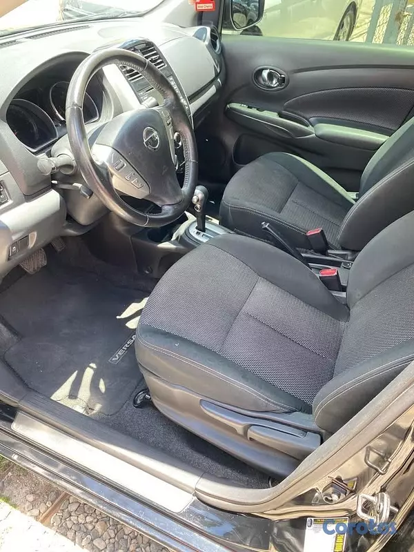 carros - Nissan Versa 2017 5