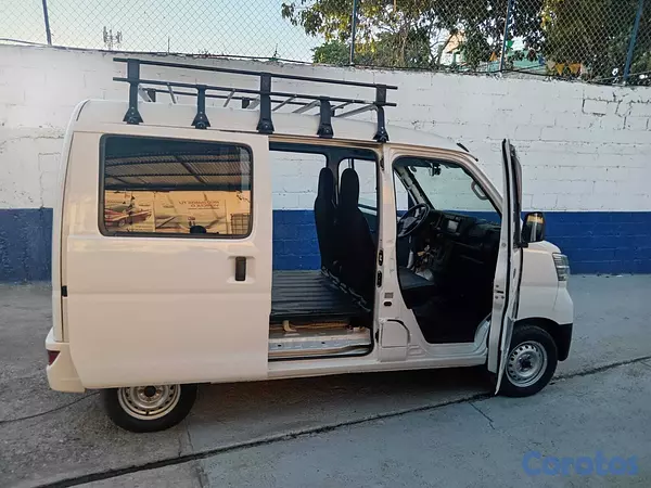 jeepetas y camionetas - DAIHATSU HIJET  7