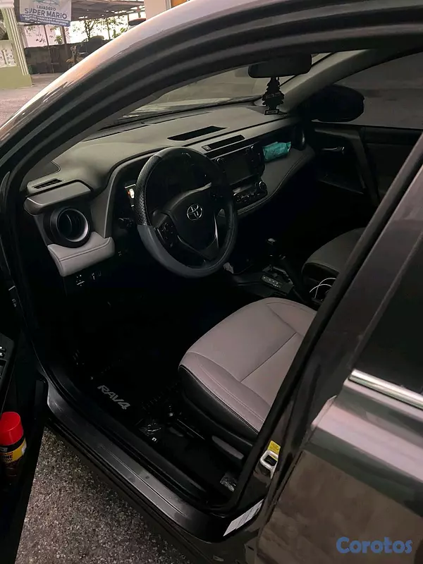 jeepetas y camionetas - Toyota rav4 2017 xle  10