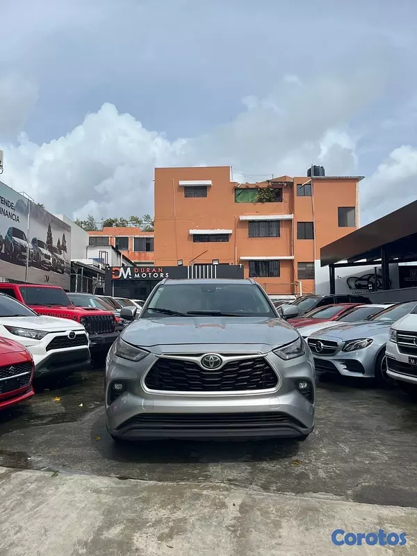 jeepetas y camionetas - Toyota Highlander XLE 2020 2