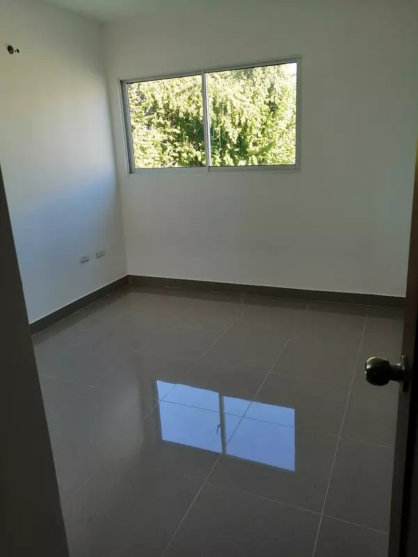 apartamentos - Se Vende Apartamento von Piscina en Llanos de Gurabo 8