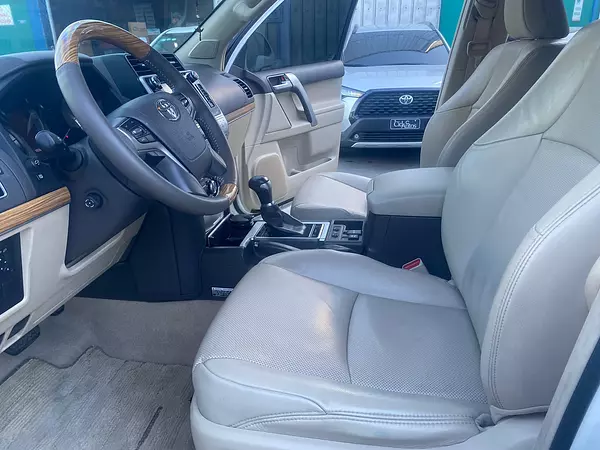 jeepetas y camionetas - Toyota land cruicer prado 2018 gasolina  4