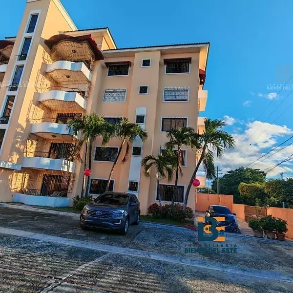 apartamentos - SE VENDE Amplio Apartamento CON ASCENSOR, PISCINA, 1