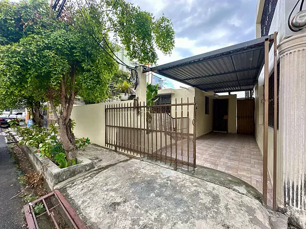 casas - Casa en venta en Av.   Independencia  2