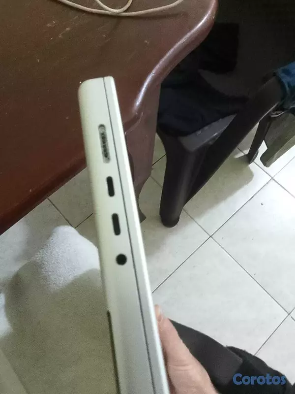 computadoras y laptops - Se Vende MacBook Pro M1 16" 6