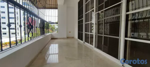 apartamentos - APARTAMENTO EN VENTA URB. REAL SANTO DOMINGO 9