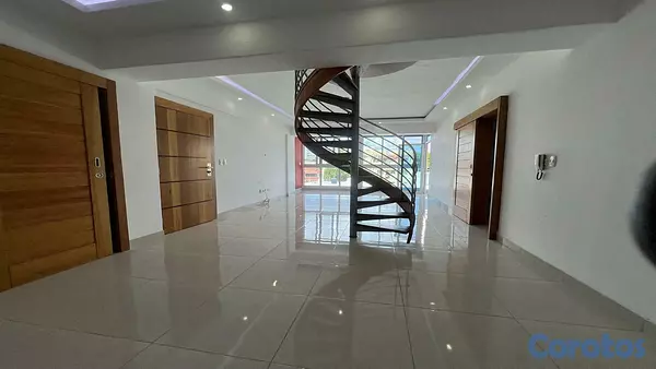 penthouses - Penthouse con Terraza y Vista al Mar 9