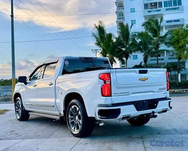 jeepetas y camionetas - chevolet silverado high country 2024 10