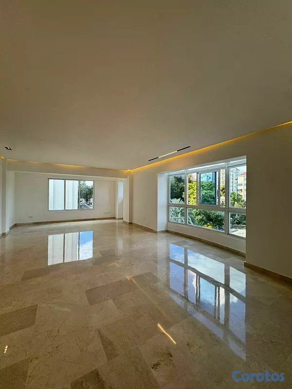apartamentos - 📍 Alquiler en La Esmeralda, Apartmanto de 3 habita 14