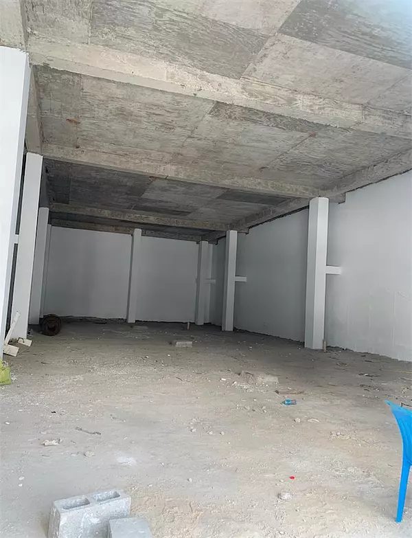 oficinas y locales comerciales - Local Piantini doble altura 3