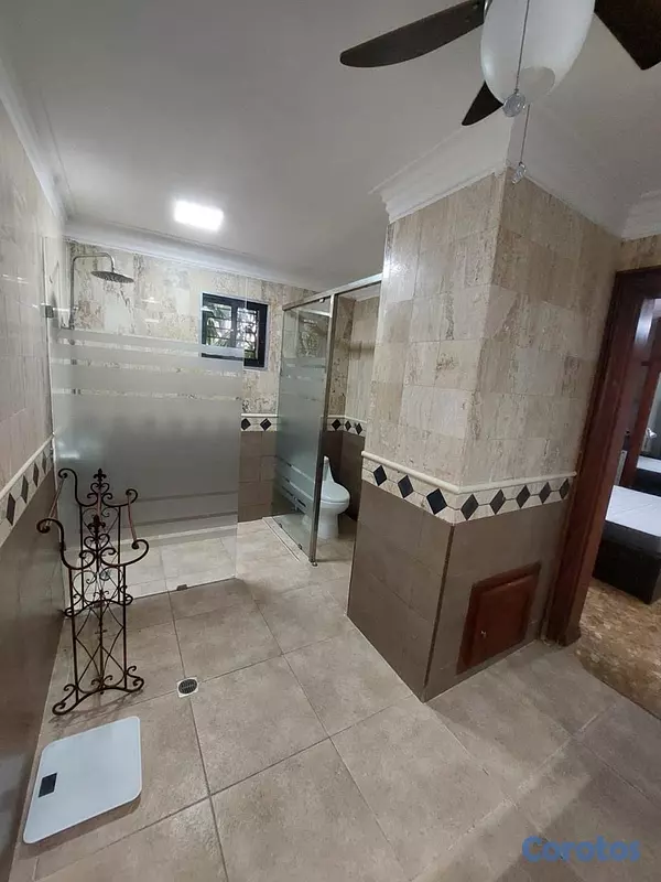 apartamentos - VENTA EN LA JULIA apartamento 3 hab., 2 baños, 2 parqueos, 2do. Nivel 10