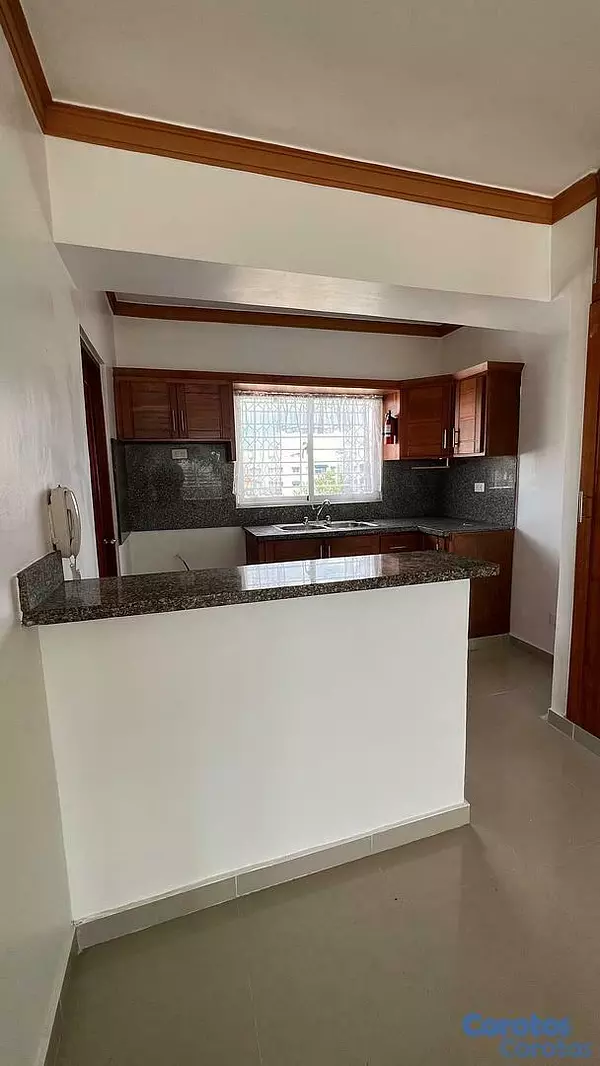 apartamentos - venta de apartamento con 175mts  5to piso con terraza en vista hermosa sto Dgo 4